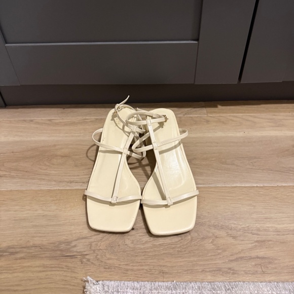 ZARA Ivory Block Leather Sandals - Picture 3 of 4